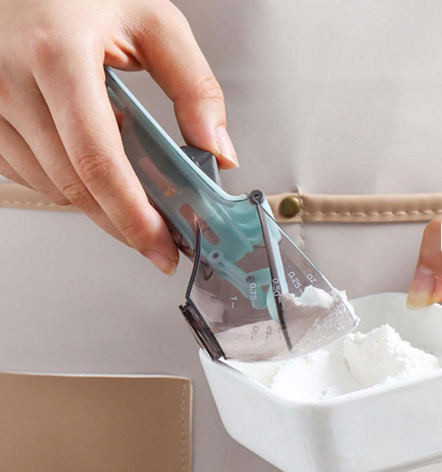 Adjustable Measuring Cup & Spoon